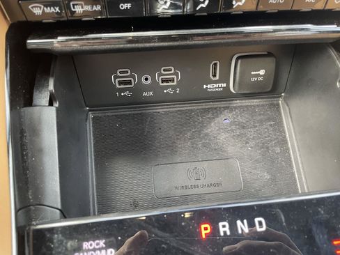 Used 2025 Jeep Grand Cherokee Summit image 22