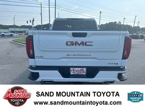 Used 2023 GMC Sierra 1500 AT4 w/ AT4 Premium Package AWD/4WD image 4