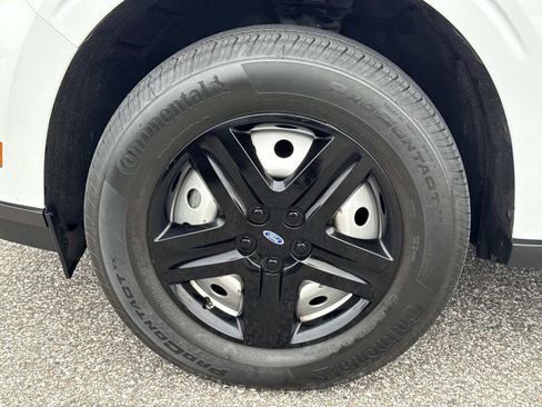 Used 2023 Ford Maverick XL image 11