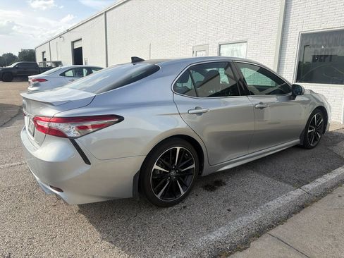 Used 2019 Toyota Camry XSE FWD image 3