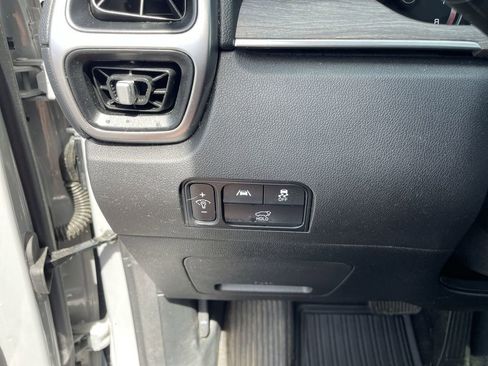 Certified 2022 Kia Sorento EX w/ Panoramic Sunroof Package FWD image 19