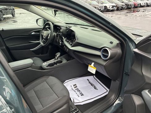 New 2026 Chevrolet Trax LS w/ LS Convenience Package image 28