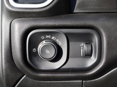 Used 2022 RAM 2500 Big Horn image 19