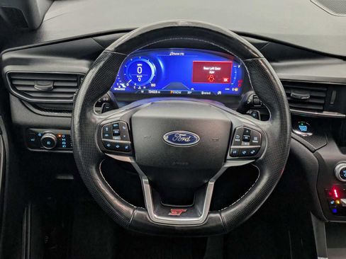 Used 2020 Ford Explorer ST w/ ST Street Pack image 22