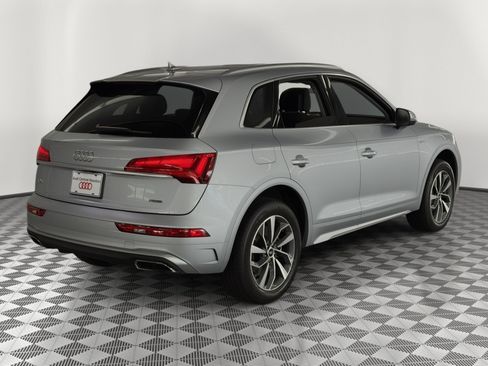 Used 2023 Audi Q5 2.0T Premium Plus w/ Premium Plus Package AWD/4WD image 9