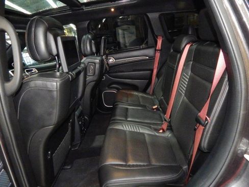 Used 2021 Jeep Grand Cherokee SRT image 30