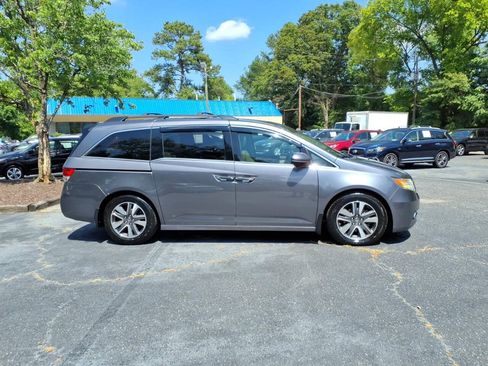 Used 2014 Honda Odyssey Touring image 2