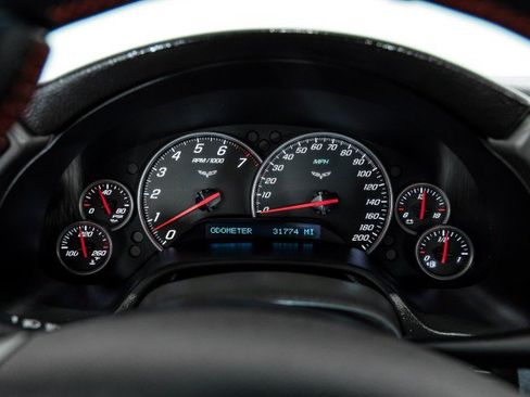Used 2007 Chevrolet Corvette Coupe w/ Performance Package RWD image 14