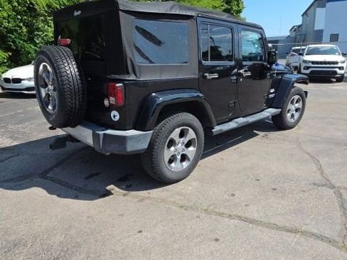 Used 2015 Jeep Wrangler Unlimited Sahara w/ Max Tow Package AWD/4WD image 7