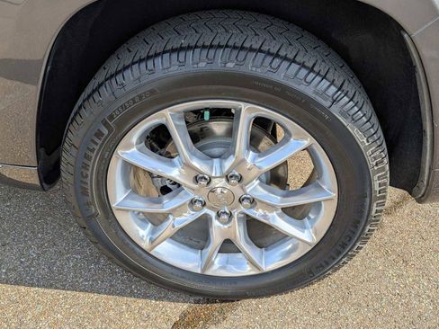 Used 2015 Jeep Grand Cherokee Summit w/ Trailer Tow Group IV image 31