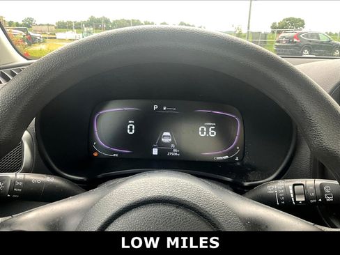 Used 2023 Kia Soul LX w/ LX Technology Package FWD image 2