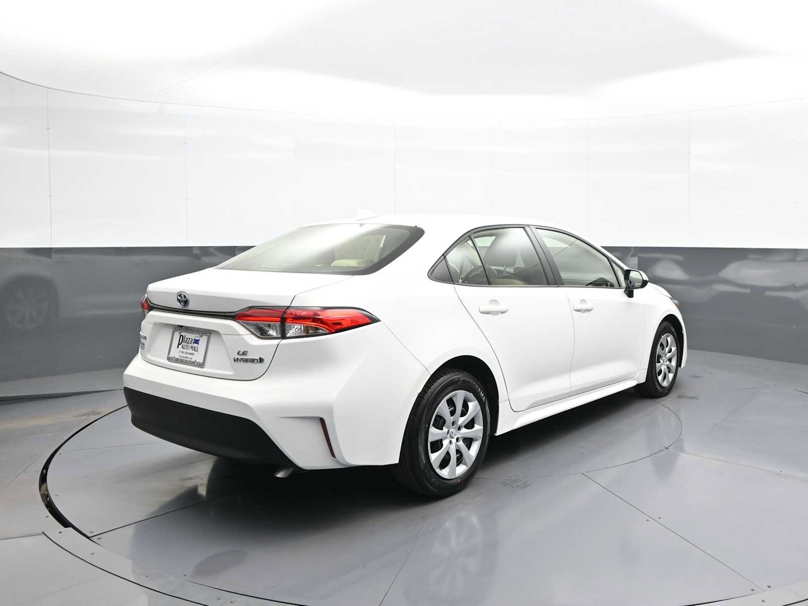Used 2023 Toyota Corolla LE FWD image 6