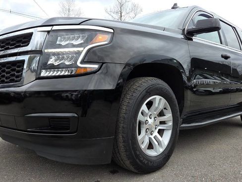 Used 2019 Chevrolet Suburban LT image 6