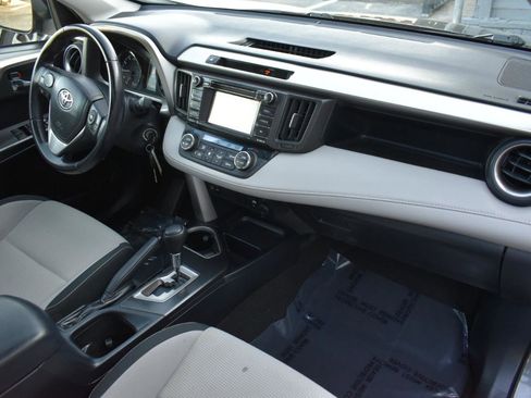 Used 2016 Toyota RAV4 XLE FWD image 17