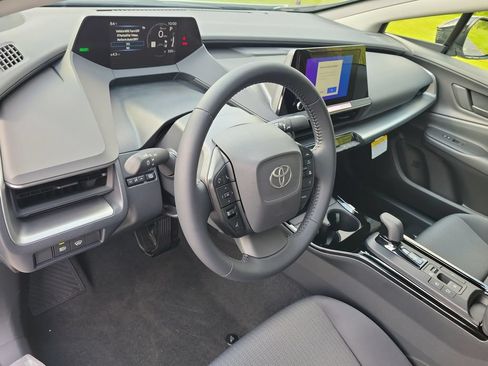 New 2026 Toyota Prius LE FWD image 7