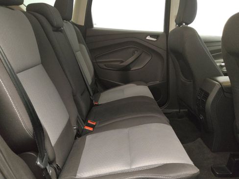 Used 2018 Ford Escape SE w/ SE Sync 3 Package FWD image 19