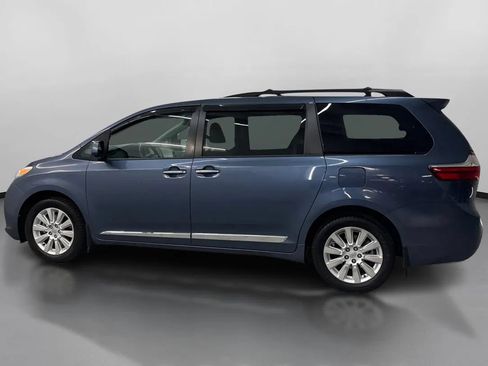 Used 2015 Toyota Sienna XLE w/ XLE Navigation Package AWD/4WD image 5