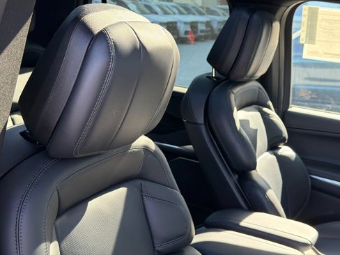 New 2026 Lincoln Navigator Reserve w/ Jet Appearance Package AWD/4WD image 13