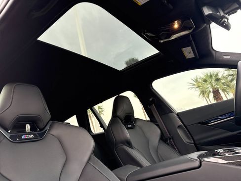 Used 2025 BMW M5 Touring image 18