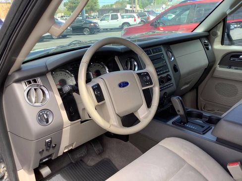 Used 2013 Ford Expedition XLT w/ HD Trailer Tow Pkg AWD/4WD image 35