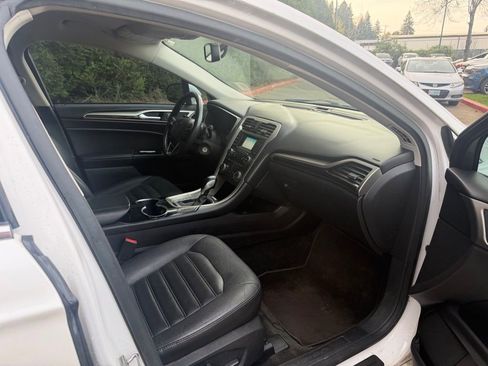 Used 2015 Ford Fusion SE w/ Equipment Group 202A image 13