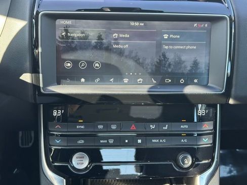 Used 2019 Jaguar XE Premium image 19