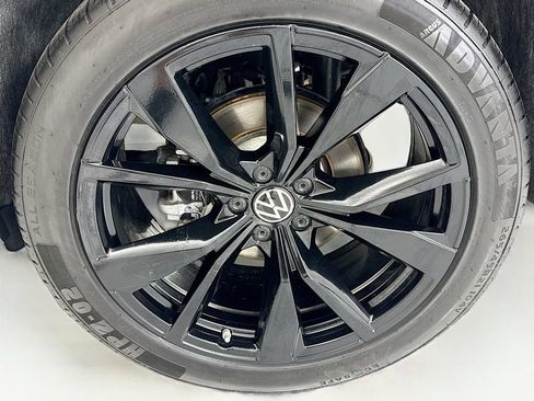 Used 2024 Volkswagen Atlas Cross Sport SEL Premium R-Line AWD/4WD image 30
