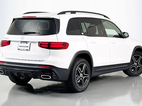 New 2026 Mercedes-Benz GLB 250 image 12