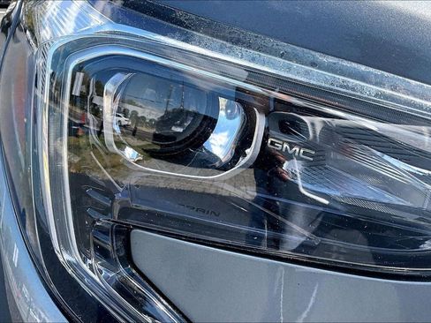 Used 2020 GMC Terrain SLE w/ Driver Convenience Package image 30