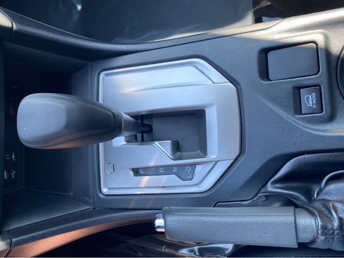 Used 2020 Subaru Crosstrek 2.0i image 22