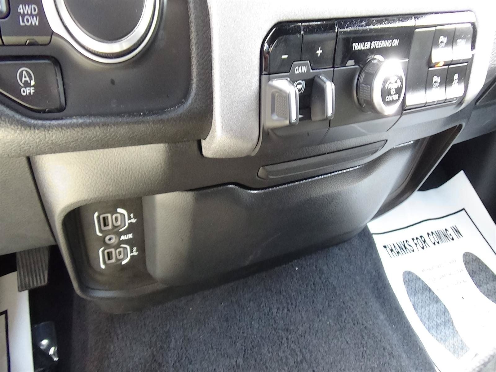 Used 2025 RAM 1500 Tradesman w/ Night Edition AWD/4WD image 30