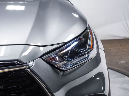 Certified 2025 Toyota Highlander Limited AWD/4WD image 8