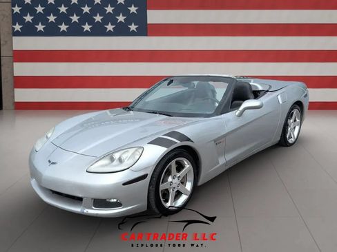 Used 2006 Chevrolet Corvette Convertible w/ Preferred Equipment Group RWD image 2