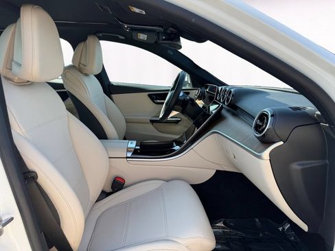 Used 2025 Mercedes-Benz C 300 Sedan image 15
