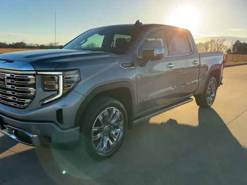 Used 2024 GMC Sierra 1500 Denali w/ Denali Reserve Package image 5