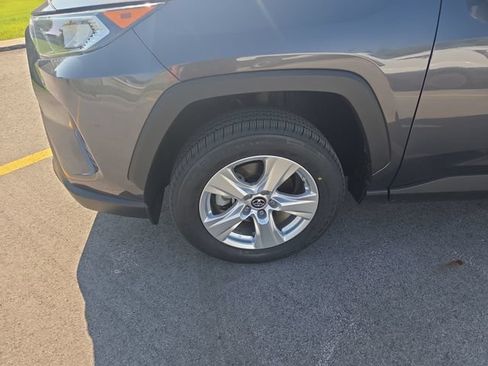 Used 2019 Toyota RAV4 XLE w/ Convenience Package AWD/4WD image 9