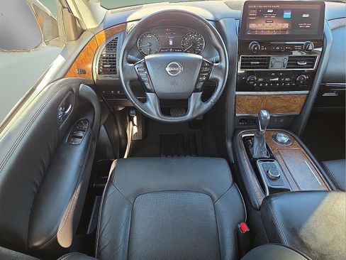 Used 2024 Nissan Armada SL w/ Captain's Chairs Package AWD/4WD image 13