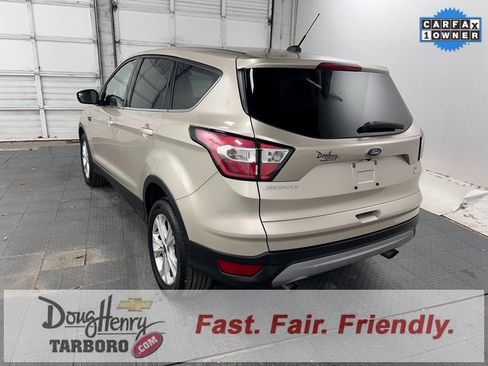 Used 2017 Ford Escape SE image 6