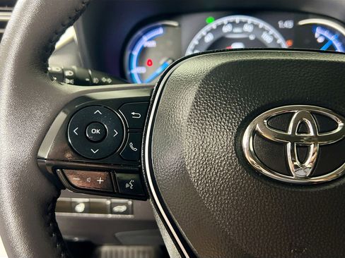 Used 2025 Toyota RAV4 XLE Premium w/ Weather Package AWD/4WD image 18