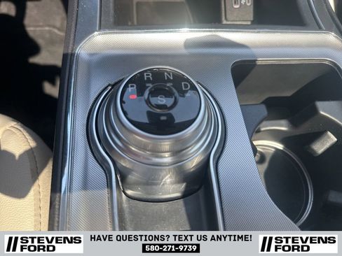 Used 2024 Ford Edge Titanium image 26