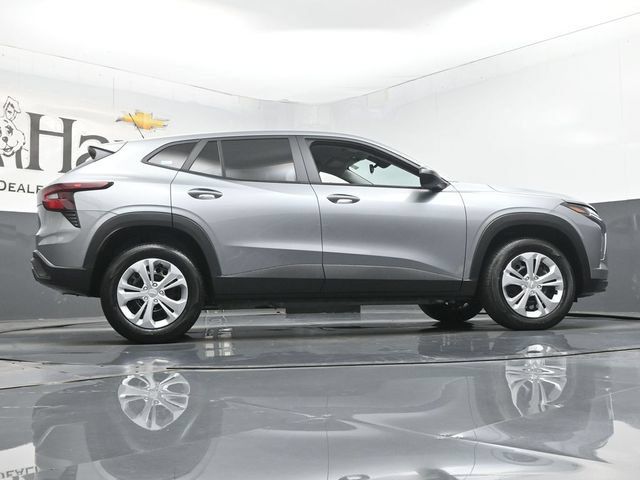 New 2026 Chevrolet Trax LS FWD image 31