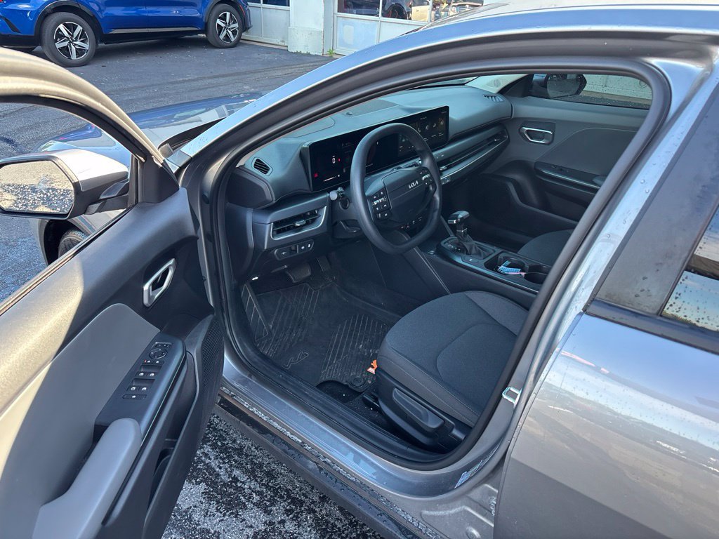 Used 2025 Kia K4 FWD image 7