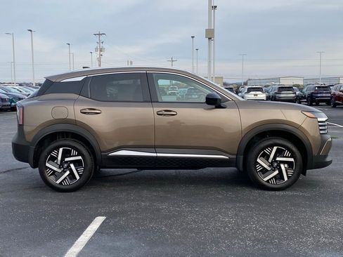 New 2026 Nissan Kicks SV image 4