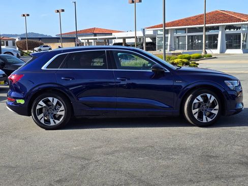 Used 2023 Audi e-tron Premium Plus w/ Premium Plus Package image 41