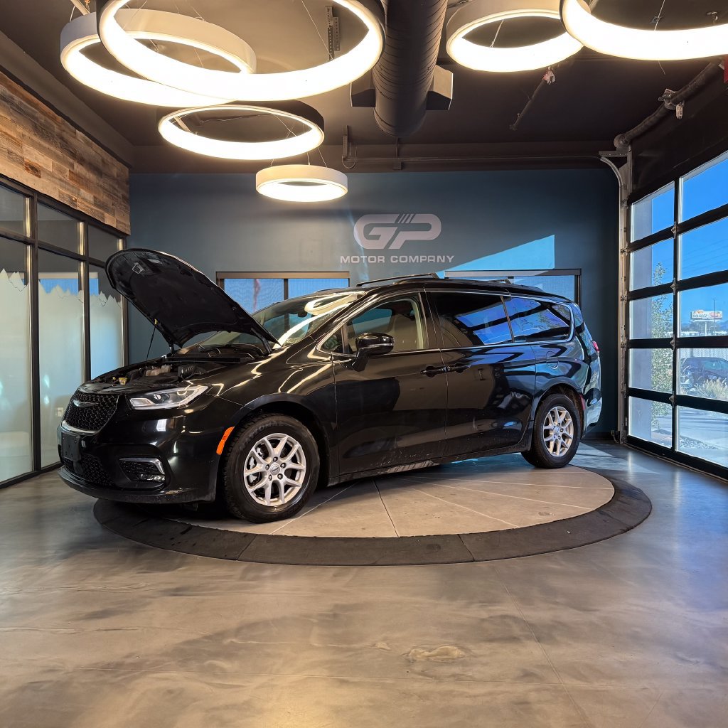 Used 2022 Chrysler Pacifica Touring-L FWD image 24