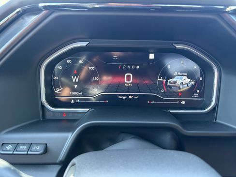 Used 2023 GMC Sierra 1500 AT4 w/ AT4 Premium Package image 9