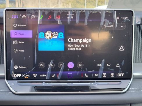 New 2026 Volkswagen Tiguan SE image 16