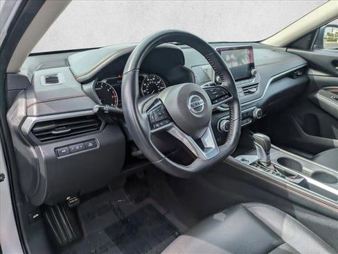 Used 2020 Nissan Altima 2.5 SR FWD image 10