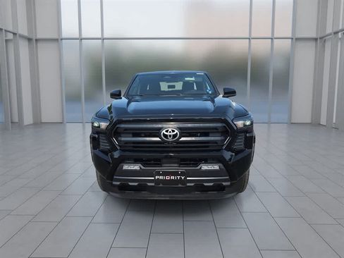 Used 2024 Toyota Tacoma SR5 AWD/4WD image 4
