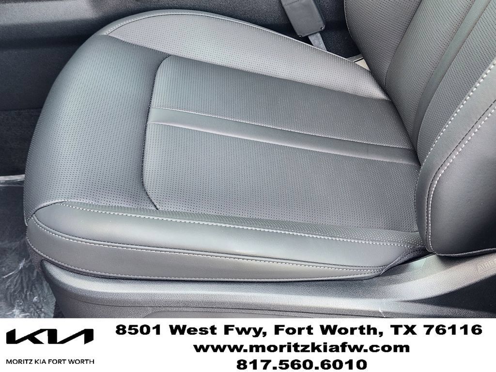 New 2026 Kia Sorento S FWD image 17